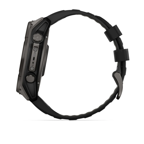 Garmin Fenix 8 – 51 mm Solar Sapphire Karbon Gri DLC Titanyum ve Siyah/Çakıl Grisi Silikon Kayış