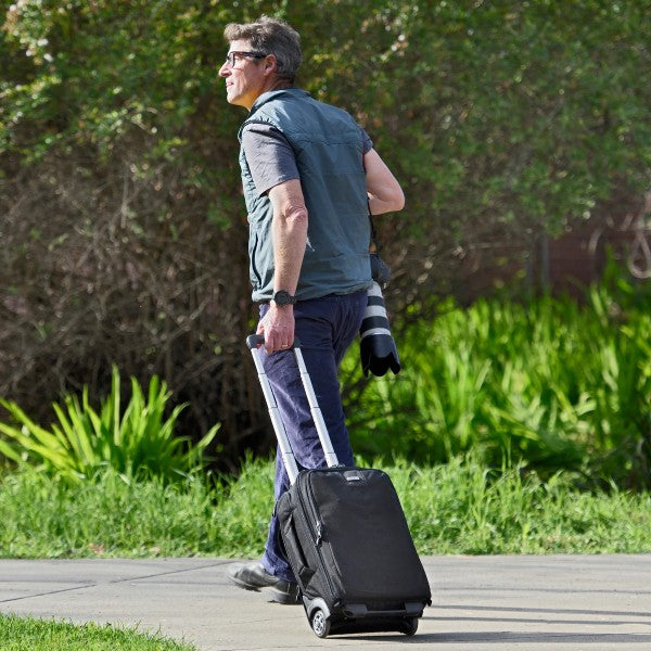 ThinkTank Essentials Convertible Rolling Seyahat Fotoğraf Makinesi Çantası